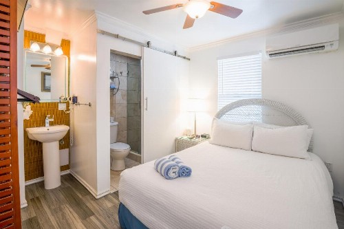 Duval Inn - Key West - image 42
