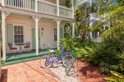 Palm Gardens - image 10