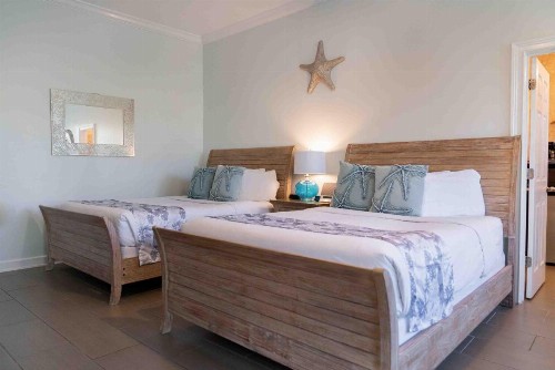 Southernmost Point Guest House - image 21
