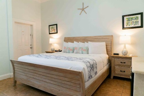 Southernmost Point Guest House - image 22