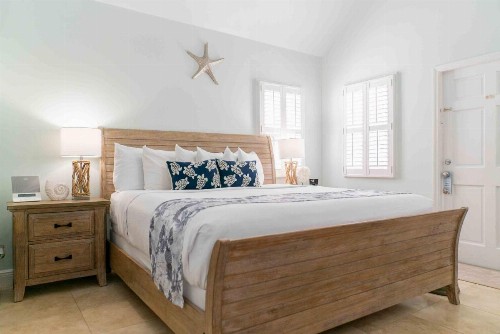 Southernmost Point Guest House - image 24