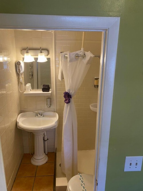 Caribbean House No Resort Fees - image 21