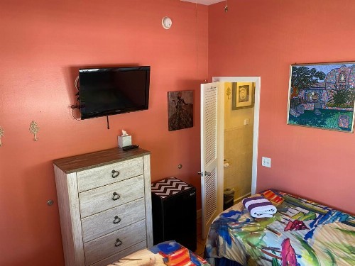 Caribbean House No Resort Fees - image 4