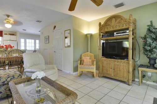 Linger Longer (Townhouse) - image 4