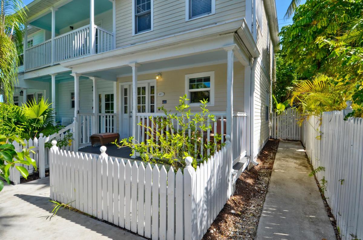 Linger Longer (Townhouse) - image 7