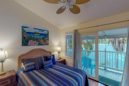 Bright Key West Beauty - image 10