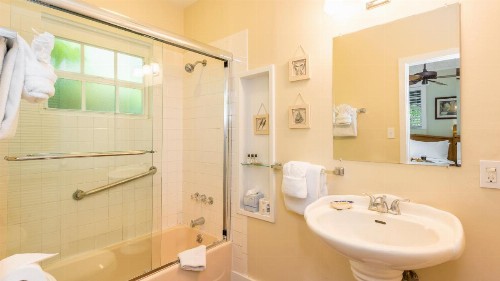 L'Habitation Guesthouse- Adult Exclusive - image 12