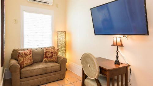 L'Habitation Guesthouse- Adult Exclusive - image 14