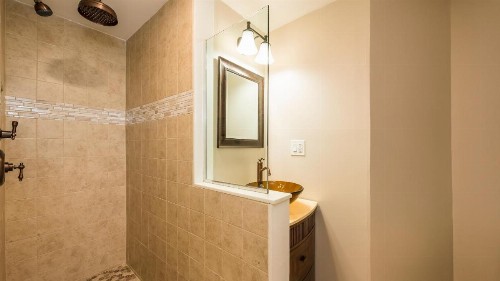 L'Habitation Guesthouse- Adult Exclusive - image 9