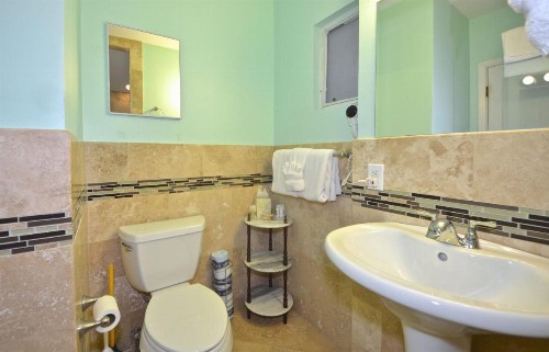 Duval Hideaway - image 12