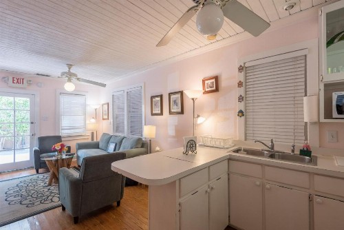 Amelia House - image 10