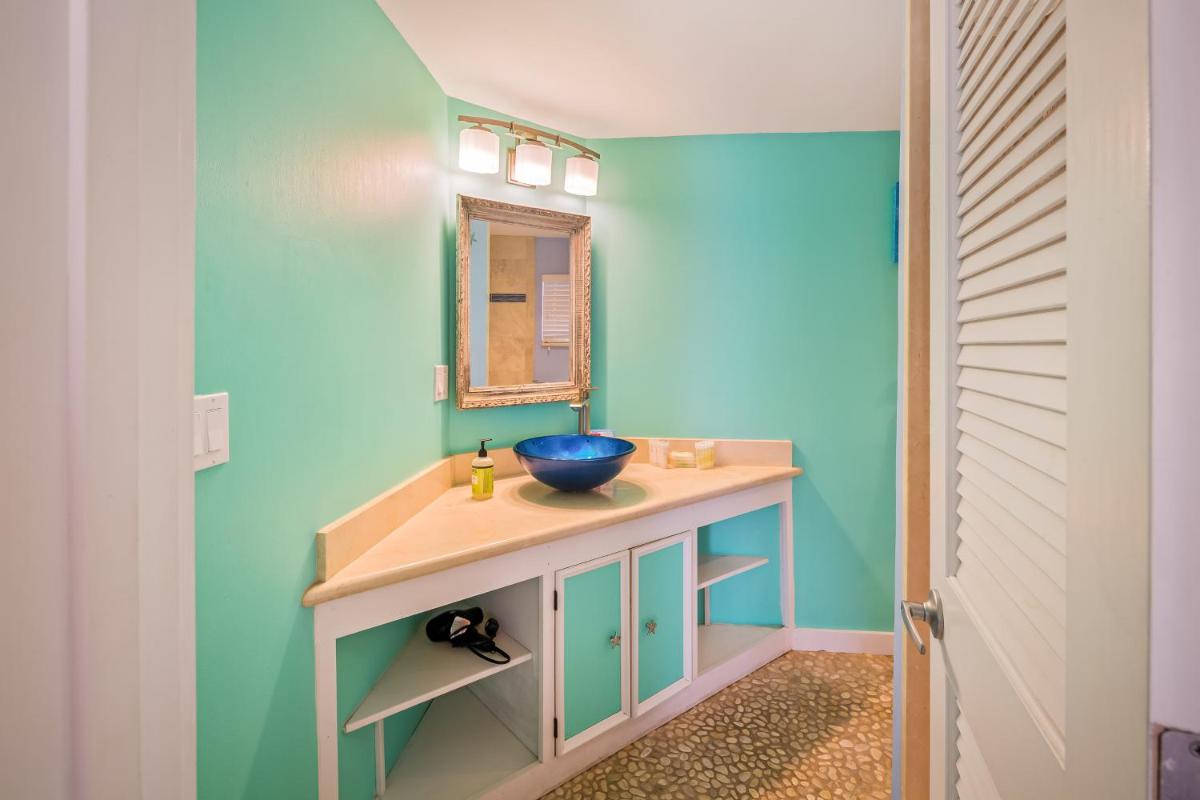 Bahama House - image 6
