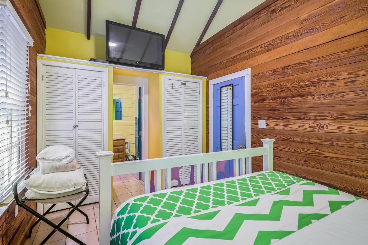 Bahama House - image 7