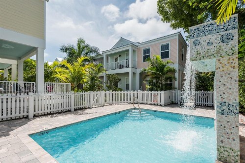 Cabana Retreat - image 11