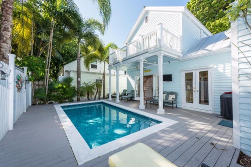 Mermaid Manor - image 1