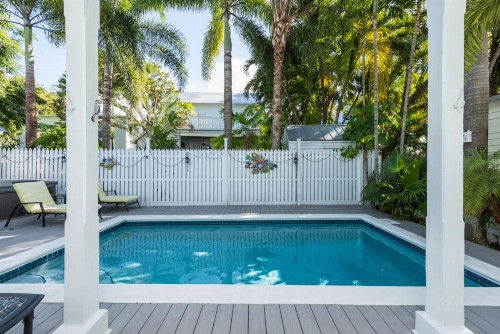 Mermaid Manor - image 12