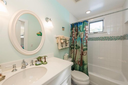 Mermaid Manor - image 6