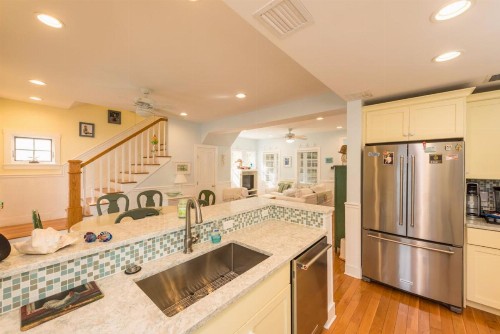Mermaid Manor - image 7