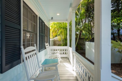 Mermaid Manor - image 9