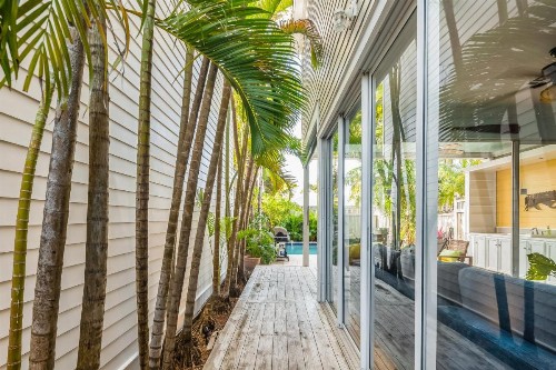 Island Oasis - image 8