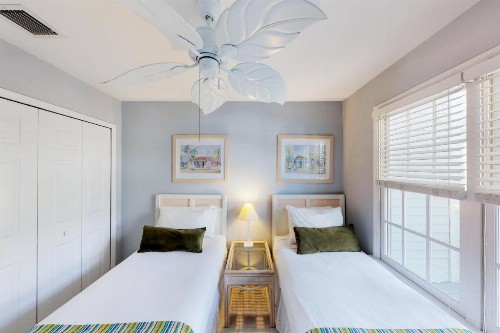 Salty Air Retreat - image 2