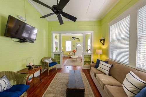 Tropical Retreat - image 11