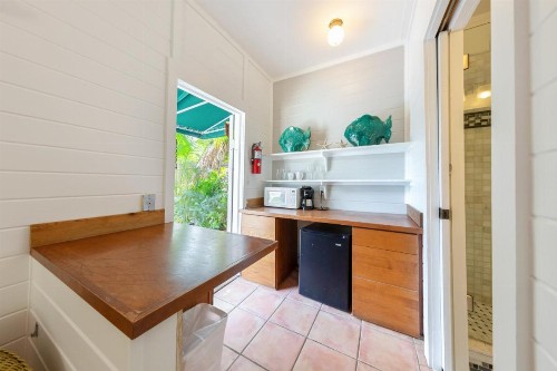 Tropical Retreat - image 8