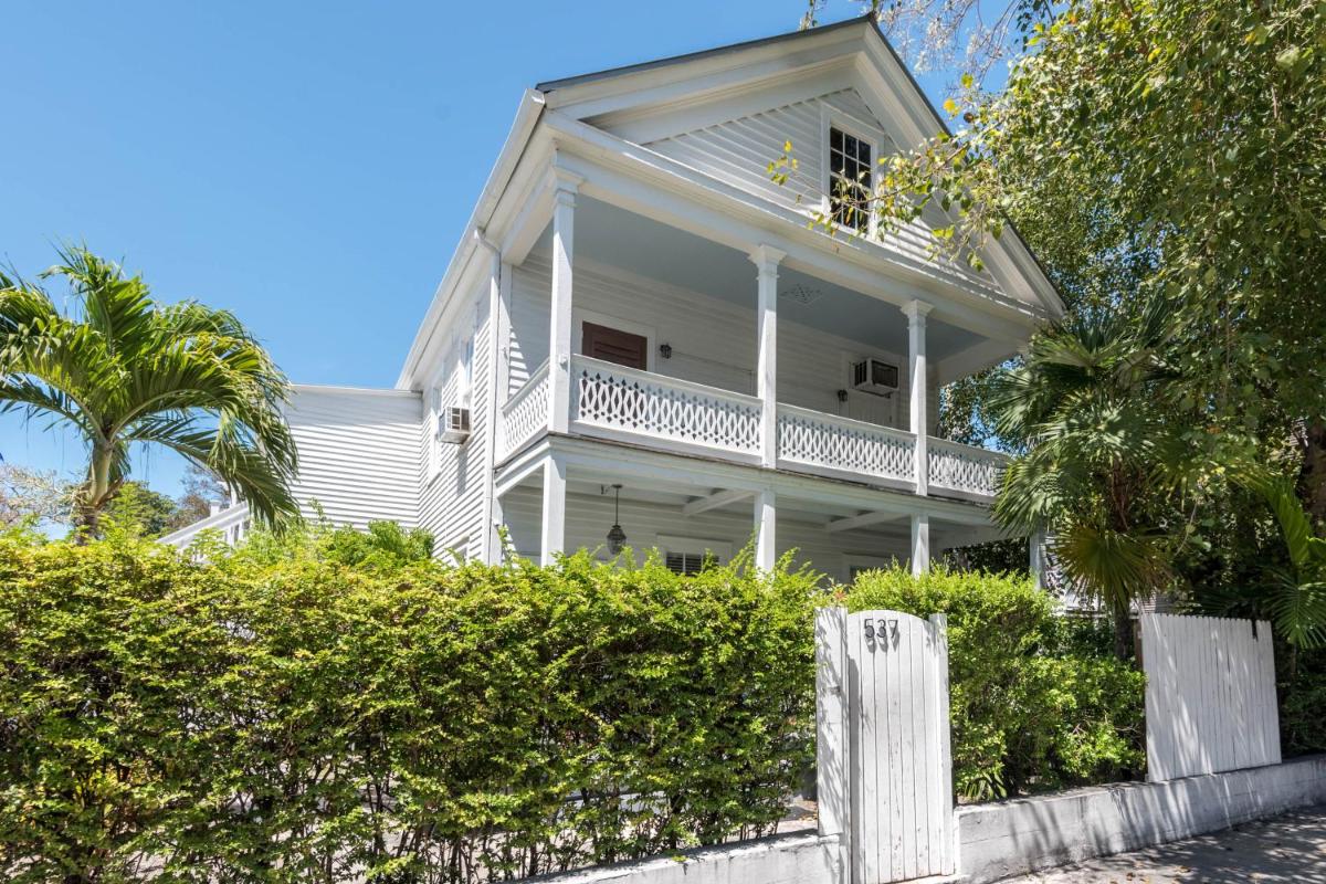 Banana's Foster Guesthouse - image 6