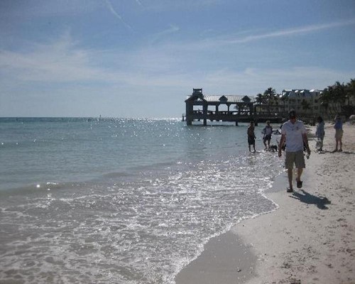 Coconut Beach Resort - image 10