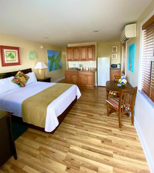 Harborside Motel & Marina - image 9
