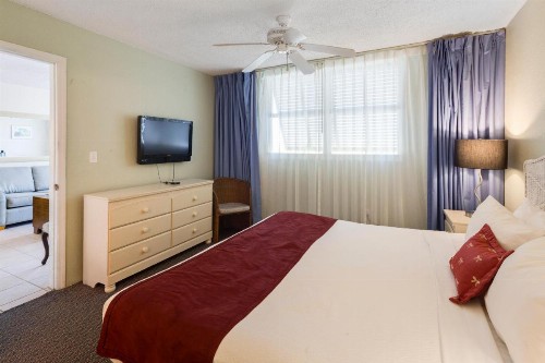 Sunrise Suites Tierra Bomba Suite #403 - image 11