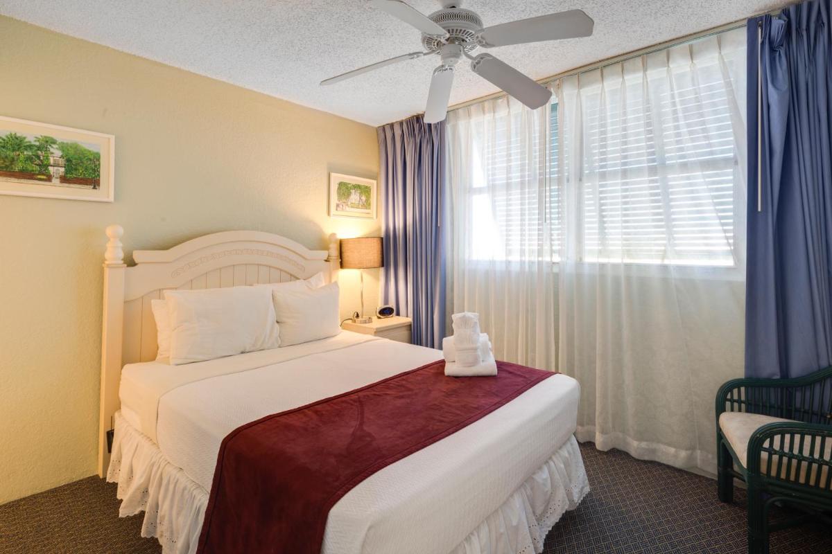 Sunrise Suites Tierra Bomba Suite #403 - image 7