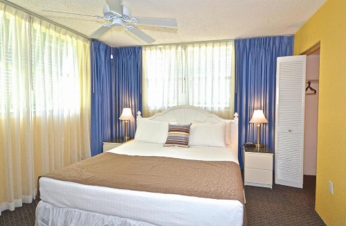 Sunrise Suites Big Kahuna Suite #202 - image 2