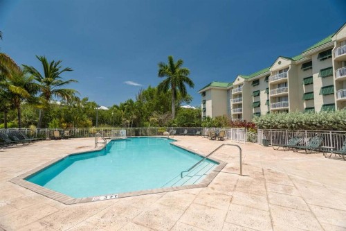 Sunrise Suites Grand Bahama Suite #106 - image 8