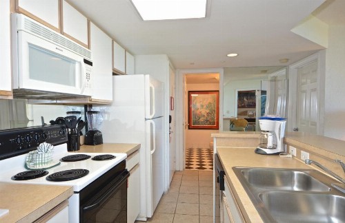 Sunrise Suites Barbados Suite #204 - image 3