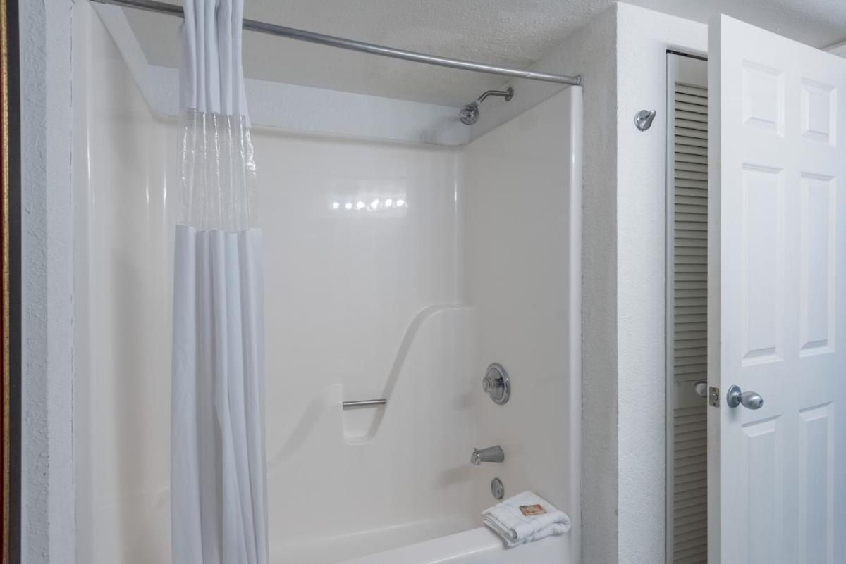 Sunrise Suites Saint Croix Suite #212 - image 6