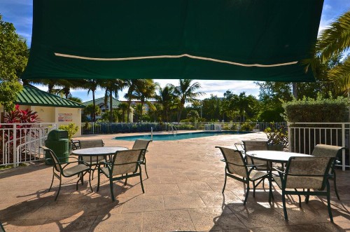 Sunrise Suites Rum Cay Suite #304 - image 3