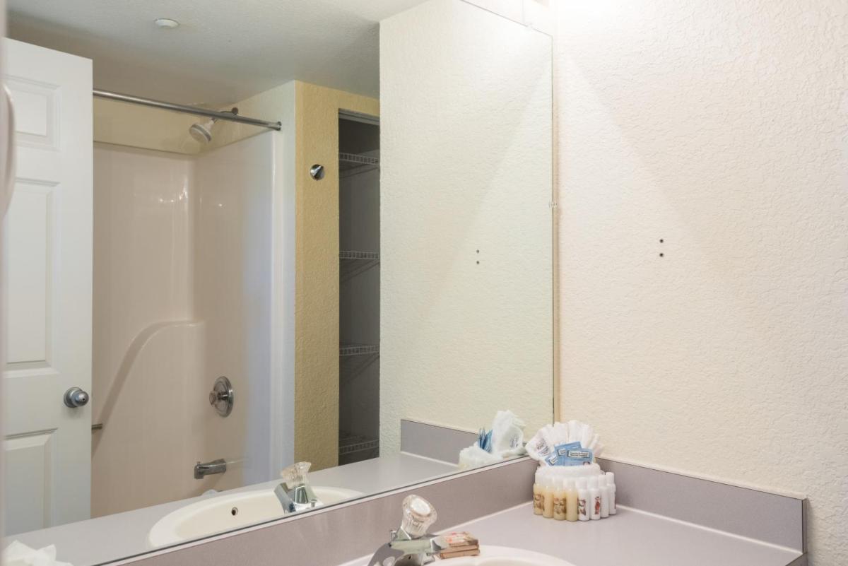 Sunrise Suites Panama Suite #310 - image 6