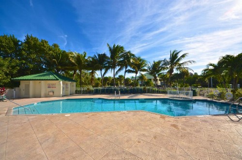 Sunrise Suites Cristobal Suite #411