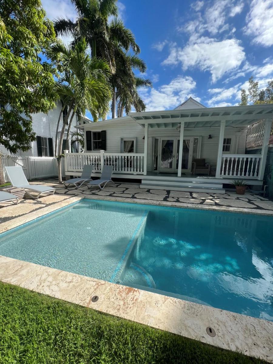 The Conch House Heritage Inn - image 2