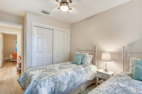 Shipyard Charm - image 9