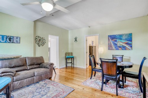 Grinnell Street Getaway - image 10