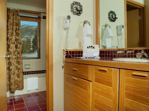 Mountain House by Keystone Resort - image 7