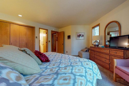 Frostfire Condominiums B19 - image 7