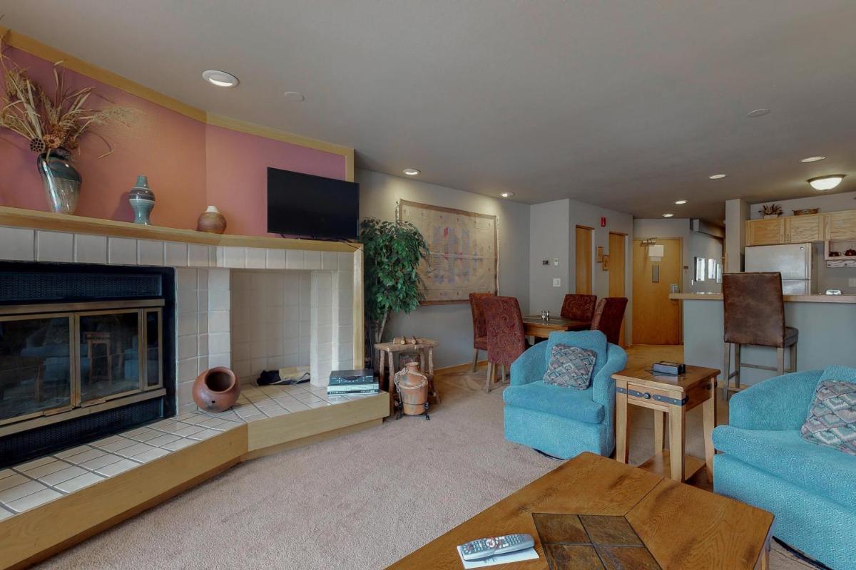 Liftside Condominiums 203 - image 6