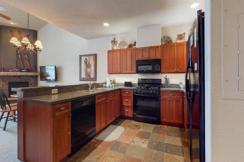 Red Hawk Townhomes 2337 - image 10