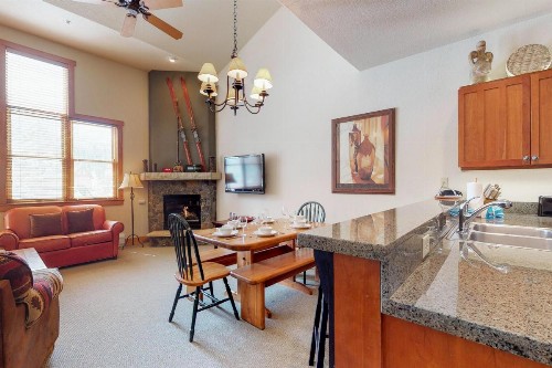 Red Hawk Townhomes 2337 - image 8