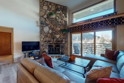 Snowdance Manor 408 - image 1