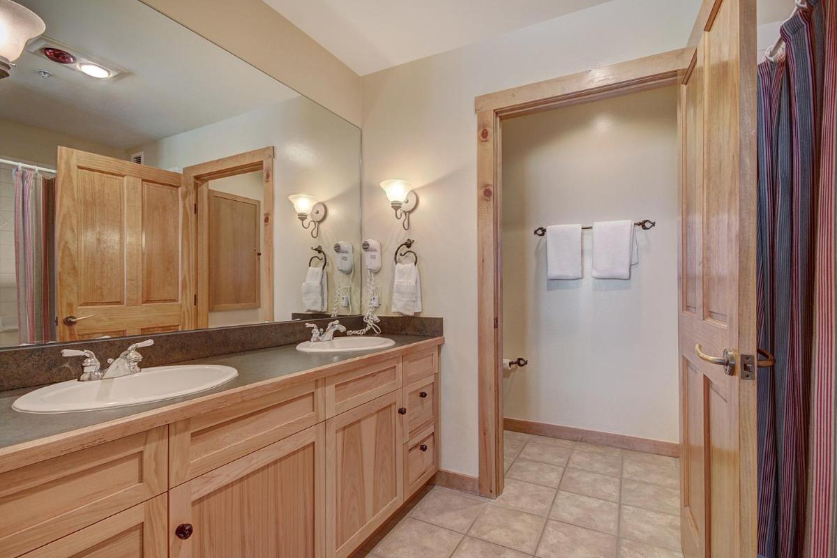 8493 Dakota Lodge Condo - image 6