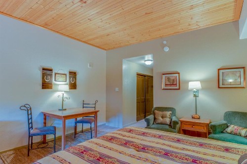 Gateway Studio Getaway - image 10